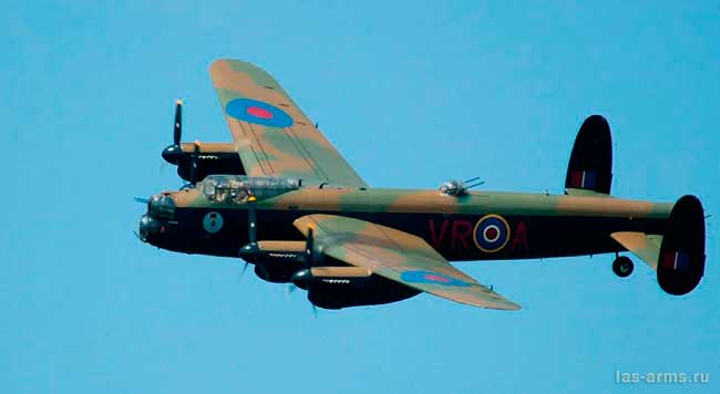 Бомбардировщик Lancaster